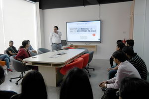 Dr. Sameer Kumar, Senior Lecturer of Asia-Europe Institute delivered a special talk at MRC