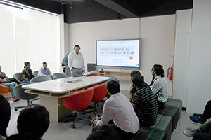 Dr. Sameer Kumar, Senior Lecturer of Asia-Europe Institute delivered a special talk at MRC