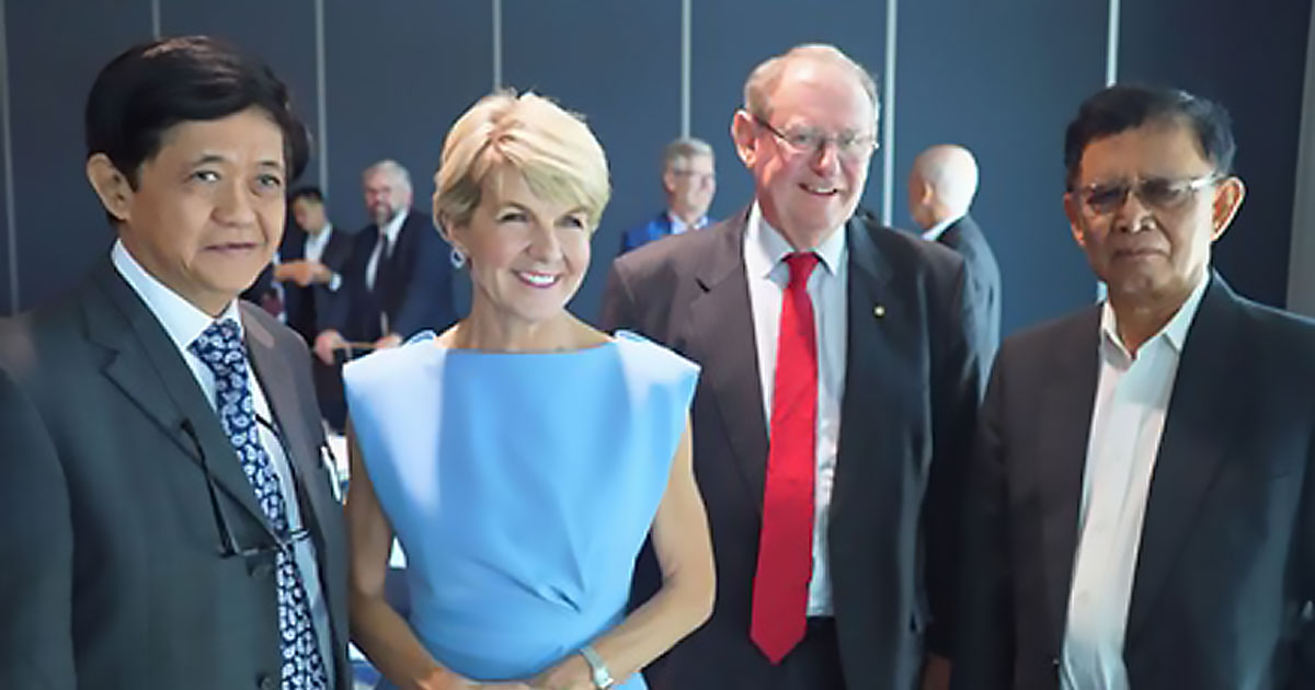 From left: Ambassador Lyn Khun Maung (Myanmar), The Hon. Julie Bishop, MP Mr Richard Smith – Co-chair, AusCSCAP and Ambassador Wiryono Sastrohandayo (Indonesia)