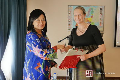 Prof. Dr. Azirah Hashim (left), Assistant Professor Aude Le Cottier (right)
